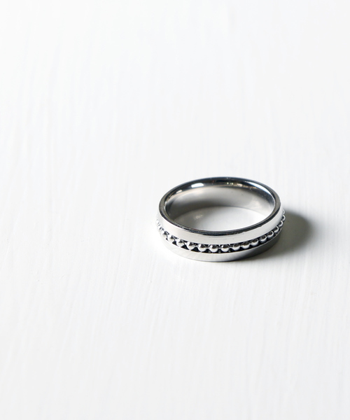 rufsh(ルフシュ)の「【rufsh/ルフシュ】stainless ball ring/ ステンレスリング RF1908CJSR04(リング・レディース・シルバー/ゴールド・#13/#11)」の2枚目の写真
