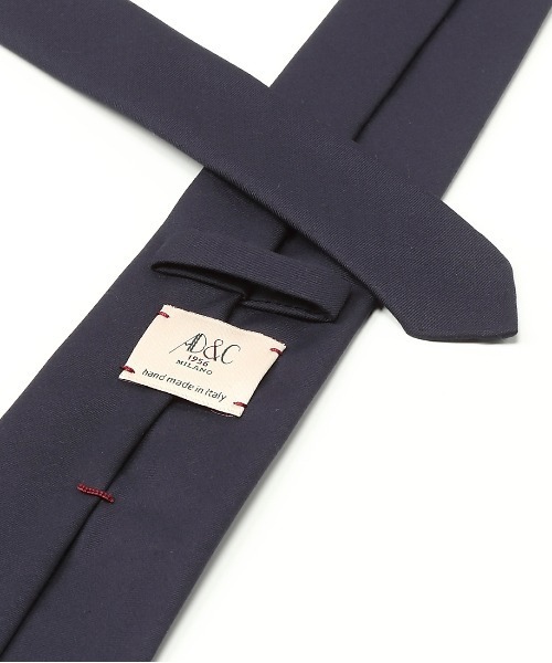Cricket（クリケット）の「「AD&C」アーディ アンド シー HOLLAND&SHERRY製生地 無地 ネクタイ（ネクタイ・メンズ・グレー/ネイビー/キャメル・FREE）」の12枚目の写真