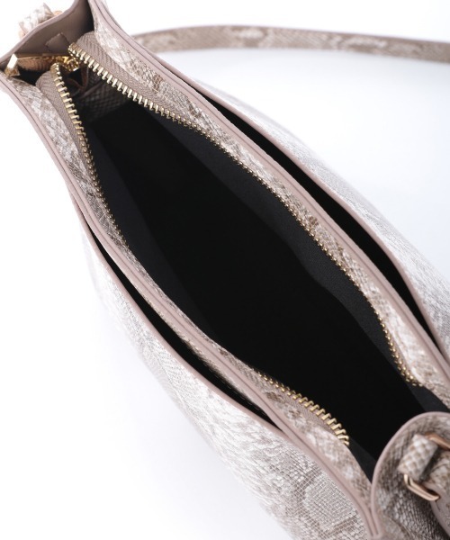 GLOBAL WORK（グローバルワーク）の「ラクカルショルダー/861860（ショルダーバッグ・レディース・ブラック/ライトグレー/オフホワイト/ライトベージュ・FREE）」の9枚目の写真