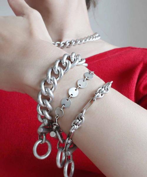 ASTRAET（アストラット）の「＜in mood（インムード）＞THIN ブレスレット▲（ブレスレット・レディース・ゴールド/シルバー・FREE）」の4枚目の写真