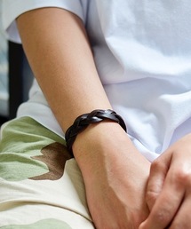 Fun & Daily（ファンアンドデイリー）の「F&D : Twist Leather Bracelet（ブレスレット）」
