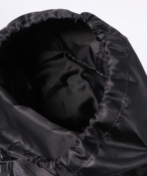 CAMP7（キャンプセブン）の「【CAMP7】コーデュロイ切替えショルダー（ショルダーバッグ・レディース・ブラウン/グレー・ONE SIZE）」の4枚目の写真