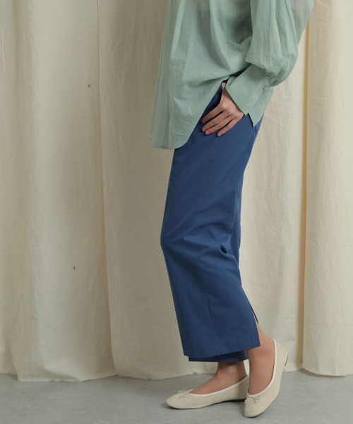 SENSE OF PLACE by URBAN RESEARCH(センスオブプレイスバイアーバンリサーチ)の「バックスリットストレートワイドパンツ(その他パンツ・レディース・ブラック/ベージュ/ロイヤルブルー・SMALL/MEDIUM)」の5枚目の写真