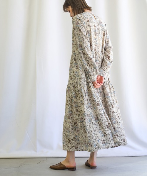 select MOCA（セレクトモカ）の「2021 SS 小花柄レトロティアードワンピース（ワンピース・レディース・ホワイト/ブラウン・FREE）」の7枚目の写真