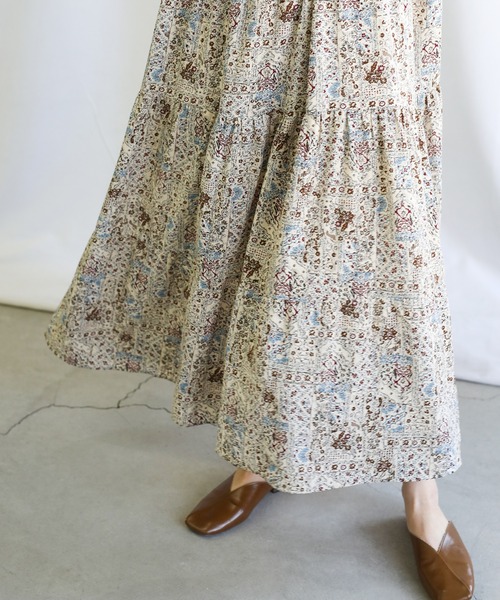 select MOCA（セレクトモカ）の「2021 SS 小花柄レトロティアードワンピース（ワンピース・レディース・ホワイト/ブラウン・FREE）」の8枚目の写真