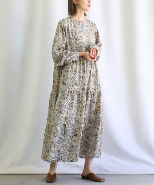 select MOCA（セレクトモカ）の「2021 SS 小花柄レトロティアードワンピース（ワンピース・レディース・ホワイト/ブラウン・FREE）」の5枚目の写真