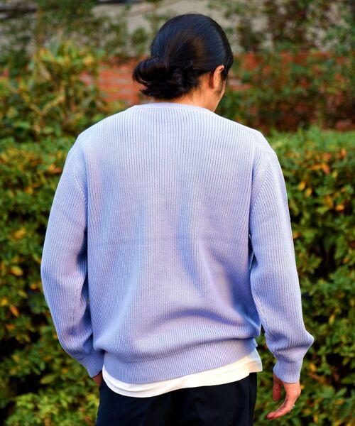 SHIPS（シップス）の「【WEB限定】SHIPS: 《洗えるニット》畦編み リラックスフィット クルーネック プルオーバー（ニット/セーター・メンズ・オフホワイト/チャコールグレー/カーキ/ネイビー/ロイヤルブルー/ラベンダー/イエロー/オレンジ・SMALL/MEDIUM/LARGE/X-LARGE/XX-LARGE）」の16枚目の写真