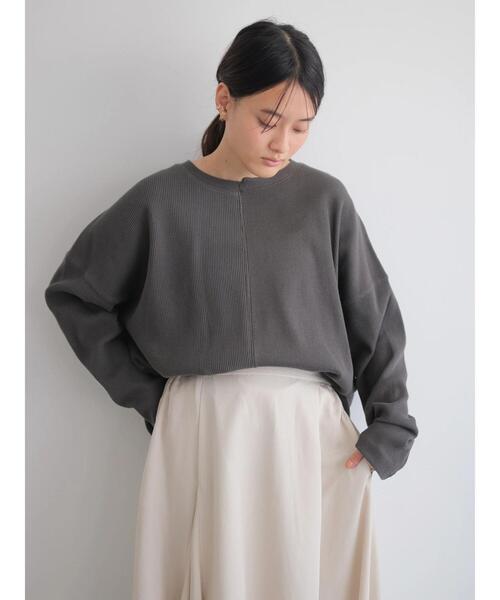 AMERICAN HOLIC（アメリカンホリック）の「編み違いカットプルオーバー　＊（Tシャツ/カットソー・レディース・チャコールグレー/アイボリー/ライトピンク・M/L）」の7枚目の写真