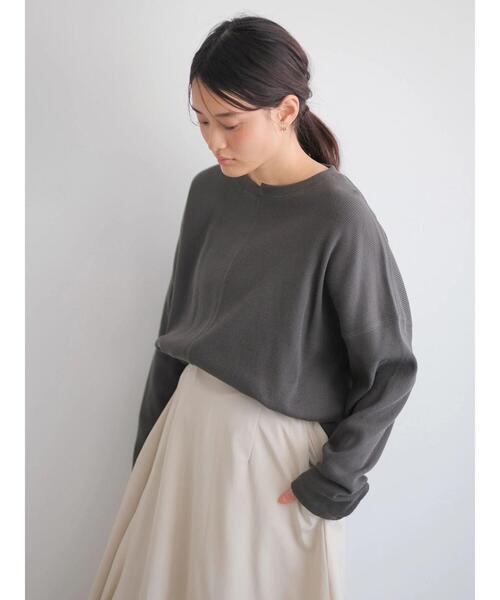 AMERICAN HOLIC（アメリカンホリック）の「編み違いカットプルオーバー　＊（Tシャツ/カットソー・レディース・チャコールグレー/アイボリー/ライトピンク・M/L）」の19枚目の写真