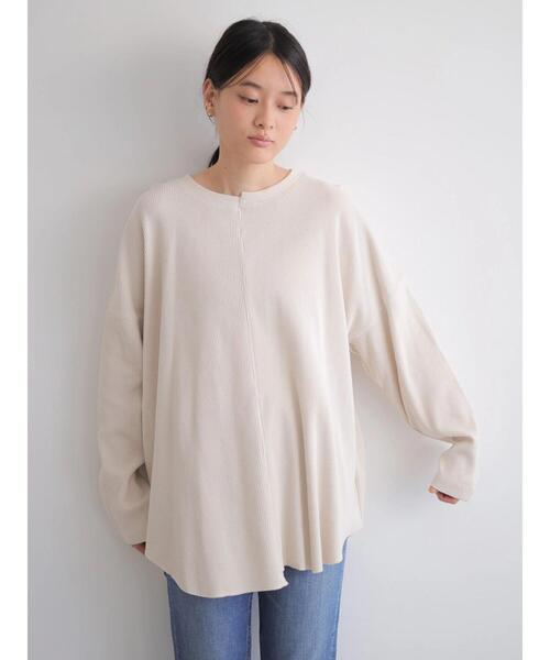 AMERICAN HOLIC（アメリカンホリック）の「編み違いカットプルオーバー　＊（Tシャツ/カットソー・レディース・チャコールグレー/アイボリー/ライトピンク・M/L）」の16枚目の写真