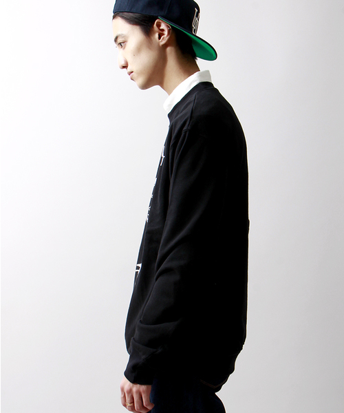 BASQUIAT(バスキア)の「∴WEGO/BASQUIATプリントスウェット(スウェット・メンズ・ブラック/レッド・LARGE/MEDIUM)」の4枚目の写真