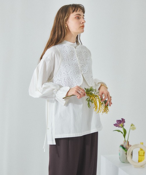 PUBLIC TOKYO(パブリックトウキョウ)の「クロシェレイヤーバンドカラーシャツ(シャツ/ブラウス・レディース・ホワイト/ブラック・FREE)」の2枚目の写真