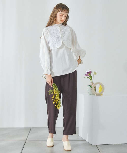 PUBLIC TOKYO(パブリックトウキョウ)の「クロシェレイヤーバンドカラーシャツ(シャツ/ブラウス・レディース・ホワイト/ブラック・FREE)」の12枚目の写真