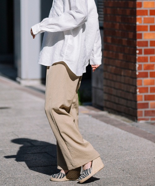 Munich(ミューニック)の「トリアセテートファイバーオックス タックワイドパンツ(その他パンツ・レディース・ベージュ/ブラック・S/M/XS)」の13枚目の写真