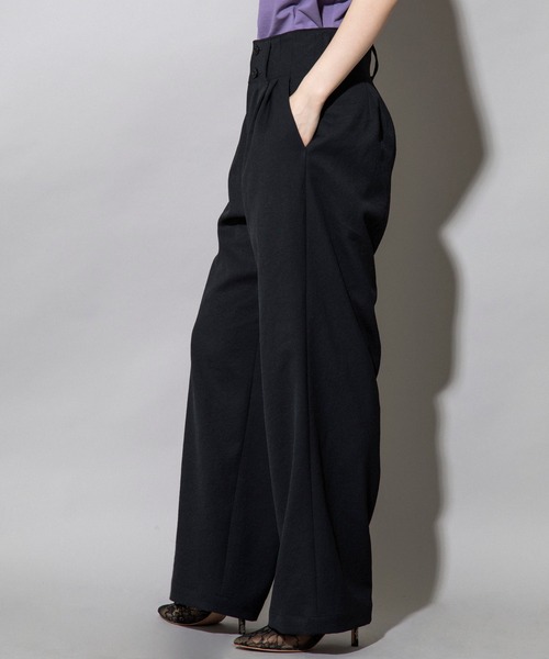 Munich(ミューニック)の「トリアセテートファイバーオックス タックワイドパンツ(その他パンツ・レディース・ベージュ/ブラック・S/M/XS)」の20枚目の写真