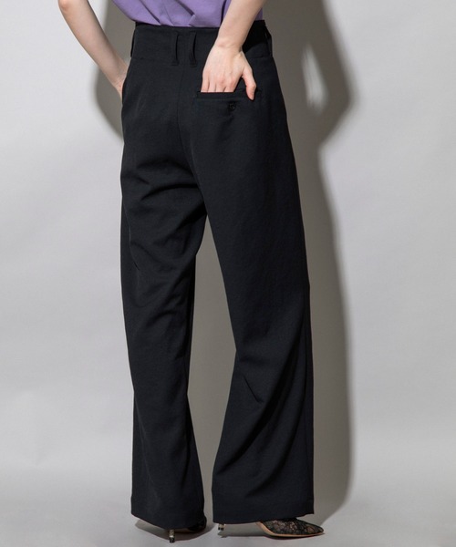 Munich(ミューニック)の「トリアセテートファイバーオックス タックワイドパンツ(その他パンツ・レディース・ベージュ/ブラック・S/M/XS)」の22枚目の写真