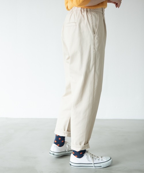 MERLOT(メルロー)の「ウォッシュドツイルテーパードパンツ(その他パンツ・レディース・ベージュ/パープル/ライトグリーン・FREE)」の13枚目の写真