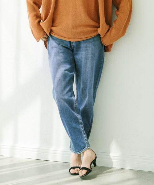 LEPSIM(レプシィム)の「ライトウエイトストレートデニム 936975(デニムパンツ・レディース・ブルー/ネイビー・MEDIUM/LARGE)」の2枚目の写真