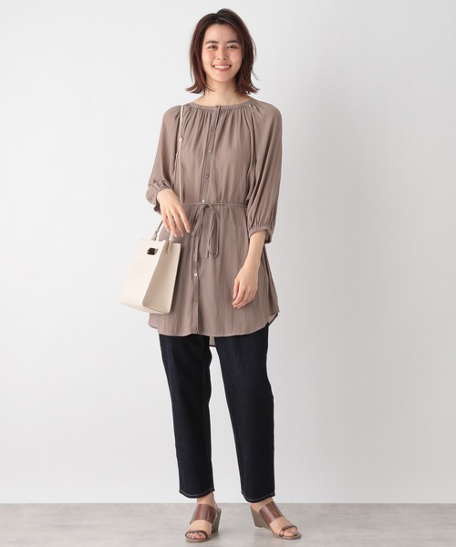 LEPSIM(レプシィム)の「ライトウエイトストレートデニム 936975(デニムパンツ・レディース・ブルー/ネイビー・MEDIUM/LARGE)」の3枚目の写真