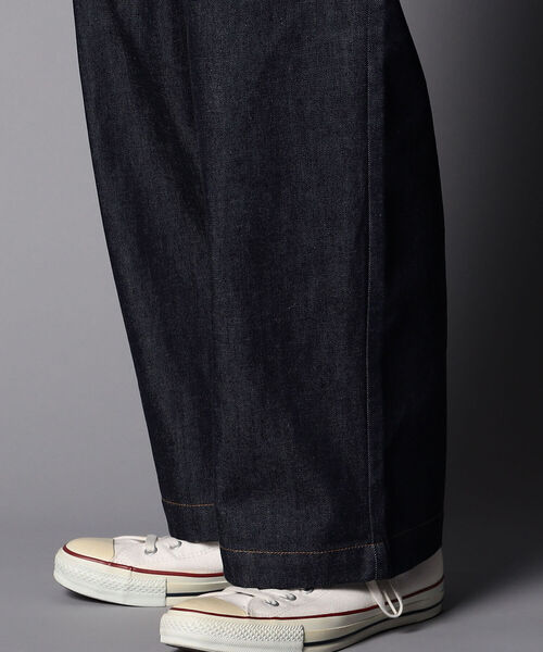 GLOSTER（グロスター）の「【unlume/アンルーム】NOAH PANTS ワイドテーパード タックパンツ（その他パンツ・メンズ・インディゴブルー/ホワイト/ブラック/グリーン・L/M）」の10枚目の写真