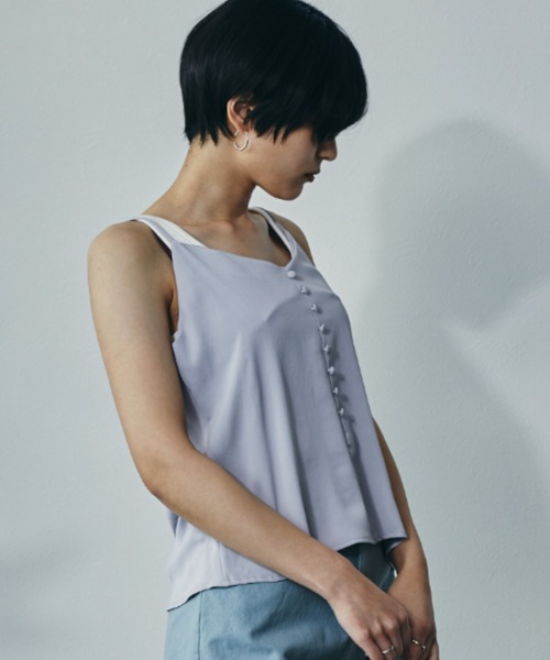 ECRIRE（エクリール）の「フロントボタンキャミ（キャミソール・レディース・ブラック/オフホワイト/イエロー/グリーン/ラベンダー・フリー）」の5枚目の写真