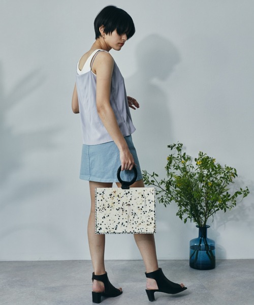 ECRIRE（エクリール）の「フロントボタンキャミ（キャミソール・レディース・ブラック/オフホワイト/イエロー/グリーン/ラベンダー・フリー）」の8枚目の写真