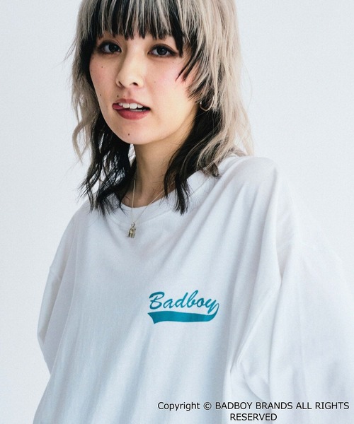 BAD BOY（バッドボーイ）の「∴WEGO/BAD BOYバッグプリント半袖Tシャツ（Tシャツ/カットソー・メンズ・ホワイト/ブラック・MEDIUM/LARGE）」の8枚目の写真