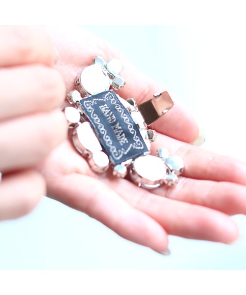 cawaii(カワイイ)の「シンプル靴がエレガントになる。煌くビジューのシューズクリップ(シューズアクセサリー・レディース・シルバー・FREE)」の10枚目の写真