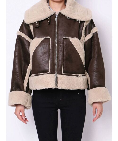 EMODA（エモダ）の「ショートフェイクムートンブルゾン（ムートンコート・レディース・アイボリー/ブラック/その他/その他1・FREE）」の4枚目の写真