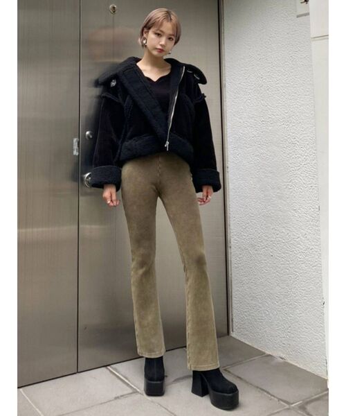 ♡美品♡EMODA エモダ ショートフェイクムートンブルゾン ブラック EMODA（エモダ）の「ショートフェイクムートンブルゾン