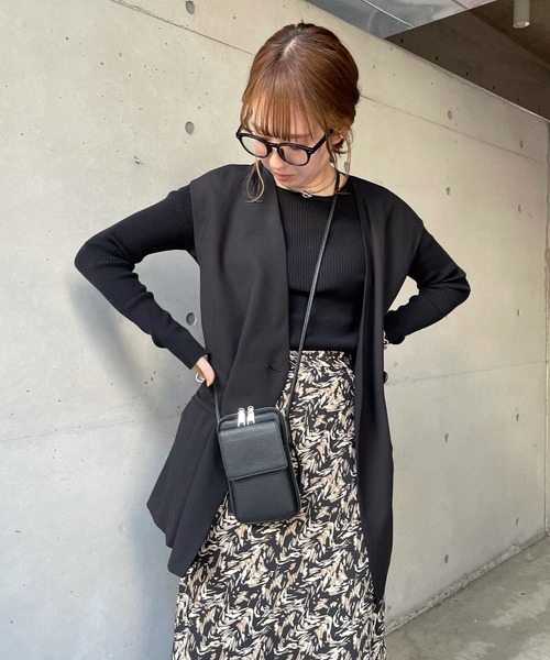 DouDou（ドゥドゥ）の「袖スリット2WAYリブプルオーバー（ニット/セーター・レディース・ブラック/グリーン/グレイッシュベージュ・FREE）」の17枚目の写真