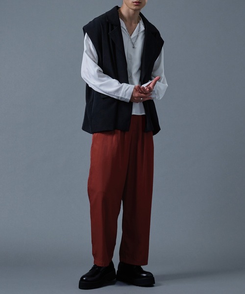 Ellno Loset（エルノロゼット）の「ダブルテーラードジレ（ベスト・メンズ・ブラック/ダークブルー・MEDIUM/LARGE）」の5枚目の写真