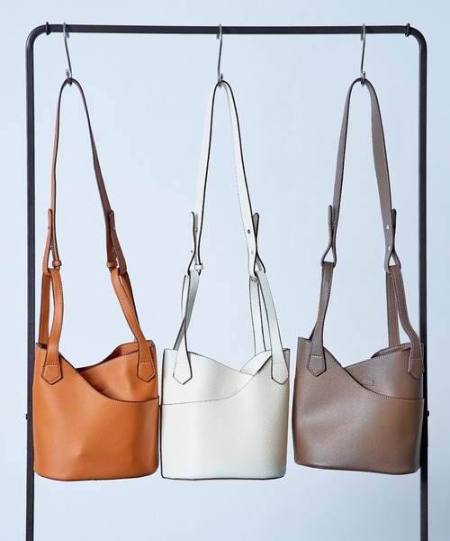 MAISON BREEZE(メゾンブリーズ)の「シーンやコーデによって変形可能な万能バッグ♪【MAISON BREEZE】ハイクオリティ2WAYバケツショルダーバッグ KNF【自立型】(ショルダーバッグ・レディース・ホワイト/ブラック/ブラウン/グレー・FREE)」の17枚目の写真