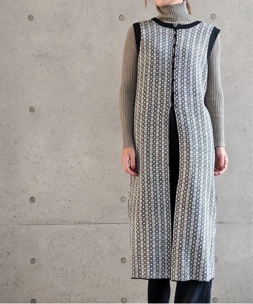 Per sist ence（パーシエンス）の「Per sist ence/パーシエンス　ダブルジャカード ロングニットベスト（ベスト・レディース・ブラック/ベージュ・FREE）」の5枚目の写真