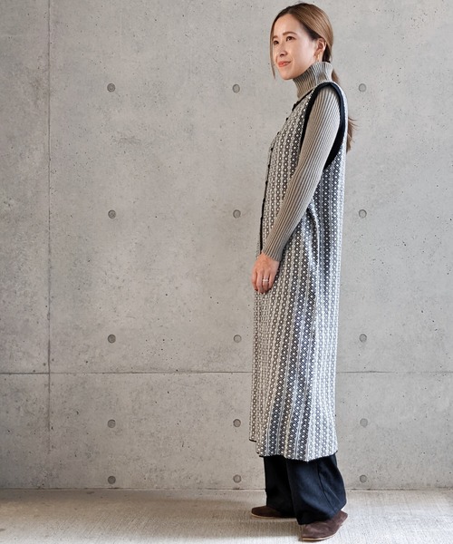 Per sist ence（パーシエンス）の「Per sist ence/パーシエンス　ダブルジャカード ロングニットベスト（ベスト・レディース・ブラック/ベージュ・FREE）」の6枚目の写真