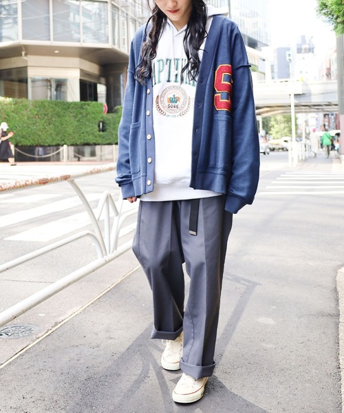 SPINNS（スピンズ）の「【ゆるシルエット】インサイドアウト 裏起毛レタードカーディガン（カーディガン/ボレロ・レディース・ネイビー/杢グレー/ダークグリーン/オレンジ系その他・ONESIZE）」の20枚目の写真