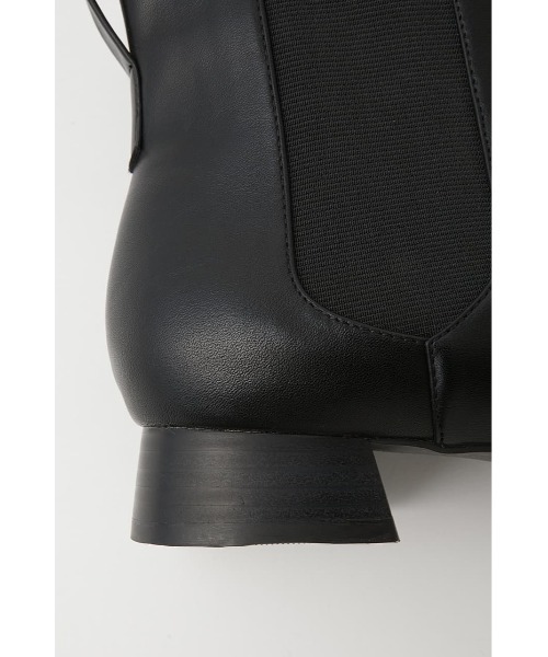 MOUSSY(マウジー)の「CFT CHELSEA ブーツ(ブーツ・レディース・ブラック/レッド/アイボリー・23.0cm/24.0cm/22.5cm/23.5cm/25.0cm/24.5cm)」の9枚目の写真