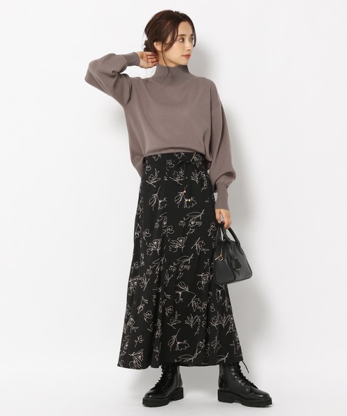 mysty woman（ミスティウーマン）の「ボリュームスリーブハイネックプルオーバー 255257（ニット/セーター・レディース・アイボリー/チャコール/モカ/グリーン系/ピンク系その他/ダークオレンジ/グリーン/イエロー系/ラベンダー・FREE）」の15枚目の写真