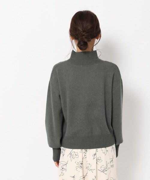 mysty woman（ミスティウーマン）の「ボリュームスリーブハイネックプルオーバー 255257（ニット/セーター・レディース・アイボリー/チャコール/モカ/グリーン系/ピンク系その他/ダークオレンジ/グリーン/イエロー系/ラベンダー・FREE）」の12枚目の写真