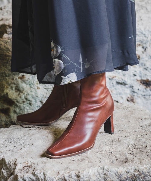 EVOL(イーボル)の「EVOL×Yukko コラボショートブーツAR30456(ブーツ・レディース・ブラック/ブラウン/アイボリー・S/M/L/LL/XS)」の22枚目の写真