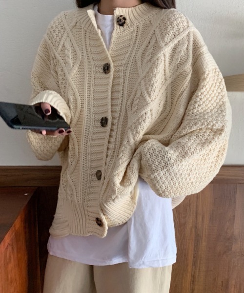 人気作家さんのニットカーディガン MANGROVE（マングローブ）の「ざっくり編みルーズニットカーディガン
