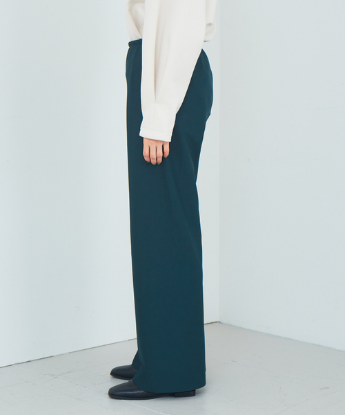 qualite（カリテ）の「【WEB・一部店舗限定】カットオフセミフレアパンツ（その他パンツ・レディース・ブラック/ベージュ/グリーン・38/36）」の19枚目の写真