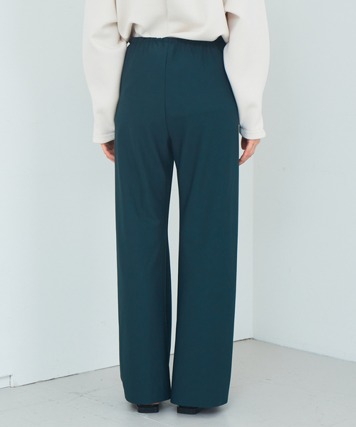 qualite（カリテ）の「【WEB・一部店舗限定】カットオフセミフレアパンツ（その他パンツ・レディース・ブラック/ベージュ/グリーン・38/36）」の20枚目の写真