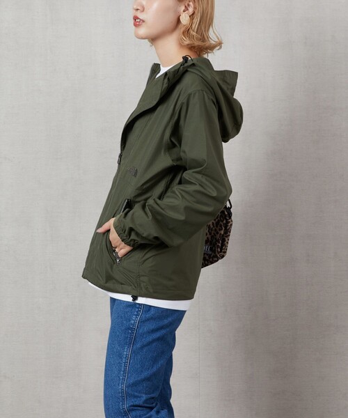 FREAK'S STORE(フリークスストア)の「【WEB限定】THE NORTH FACE/ザ・ノースフェイス Compact Nomad Jacket/コンパクトノマドジャケット(マウンテンパーカー・レディース・ブラック/オリーブ・MEDIUM/LARGE)」の13枚目の写真