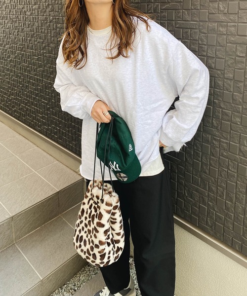 HWG_5（エイチダブルゴー）の「袖ボリュームスウェット（スウェット・レディース・サックスブルー/グリーン/ブラック/ホワイト・FREE）」の2枚目の写真