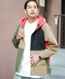 【ユニセックス】ムービングマウンテンパーカー