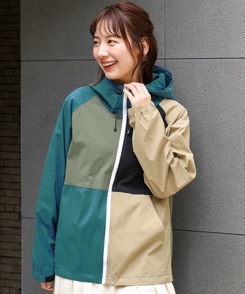 チチカカ(チチカカ)の「【ユニセックス】ムービングマウンテンパーカー(マウンテンパーカー・メンズ・ネイビー/オレンジ・MEDIUM/LARGE)」の4枚目の写真