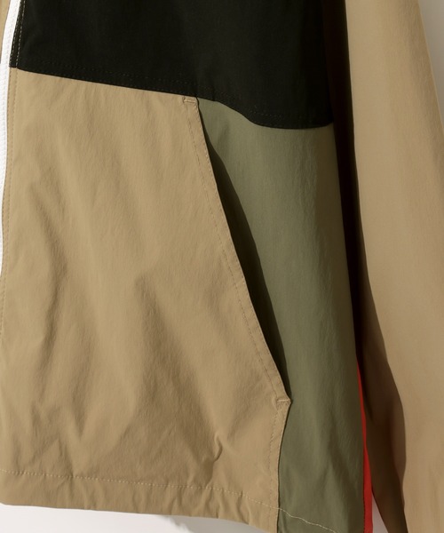 チチカカ(チチカカ)の「【ユニセックス】ムービングマウンテンパーカー(マウンテンパーカー・メンズ・ネイビー/オレンジ・MEDIUM/LARGE)」の18枚目の写真