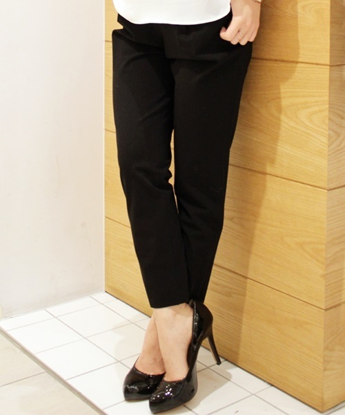 LIMITLESS LUXURY（リミットレスラグジュアリー）の「MRタックパンツ。（その他パンツ・レディース・ブラック/ホワイト/キャメル・36/34）」の5枚目の写真