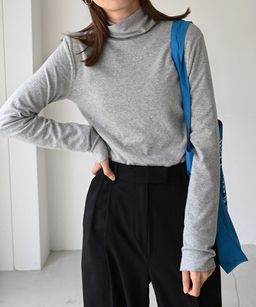 CANAL JEAN（キャナルジーン）の「RED CHOP WORKS(レッドチョップワークス) ウォームインナーハイネックTシャツ（Tシャツ/カットソー・レディース・ホワイト/ブラック/グレー/ピンク/ブルー・38）」の4枚目の写真